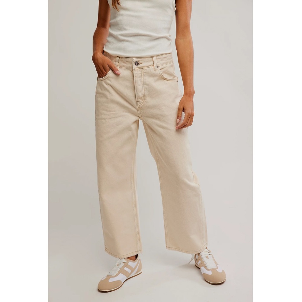 Free People NWT Deep Trance Mid Rise Dropped Boyfriend jeans